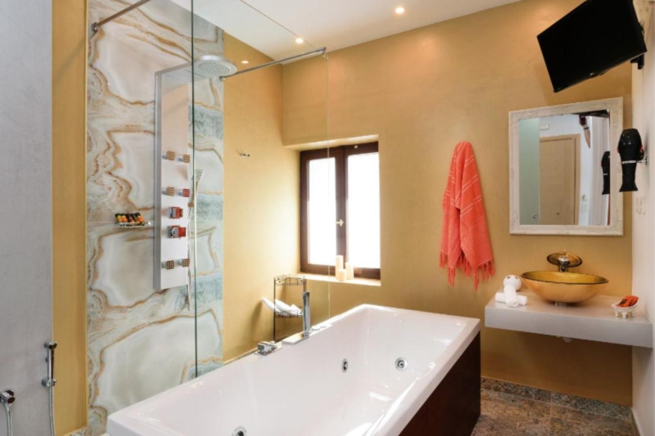 Diamond Luxury Suites Chania  Buitenkant foto